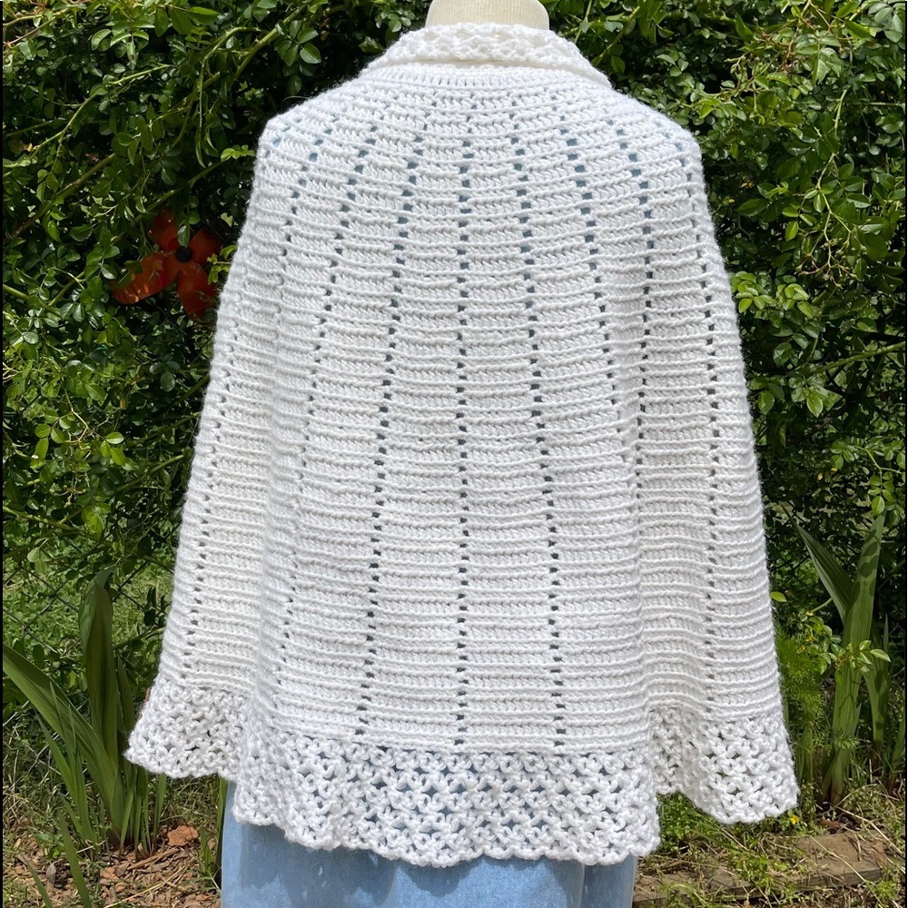 70s Crochet Poncho Sweater with Peter Pan Collar covered buttons - Picture 3 of 16